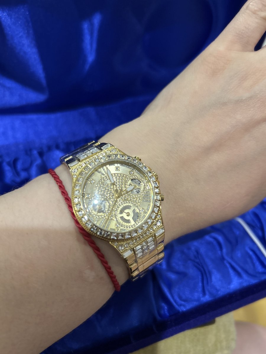 Часы женские GUESS GW0320L2 GUESS GW0320L2: сталь, кристалл