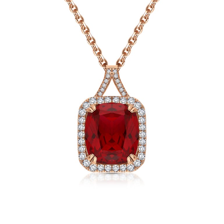 Серебряное шейное украшение с фианитами и корундом